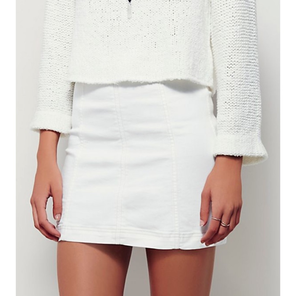 [free people] ✨ White Mini Skirt ✨
